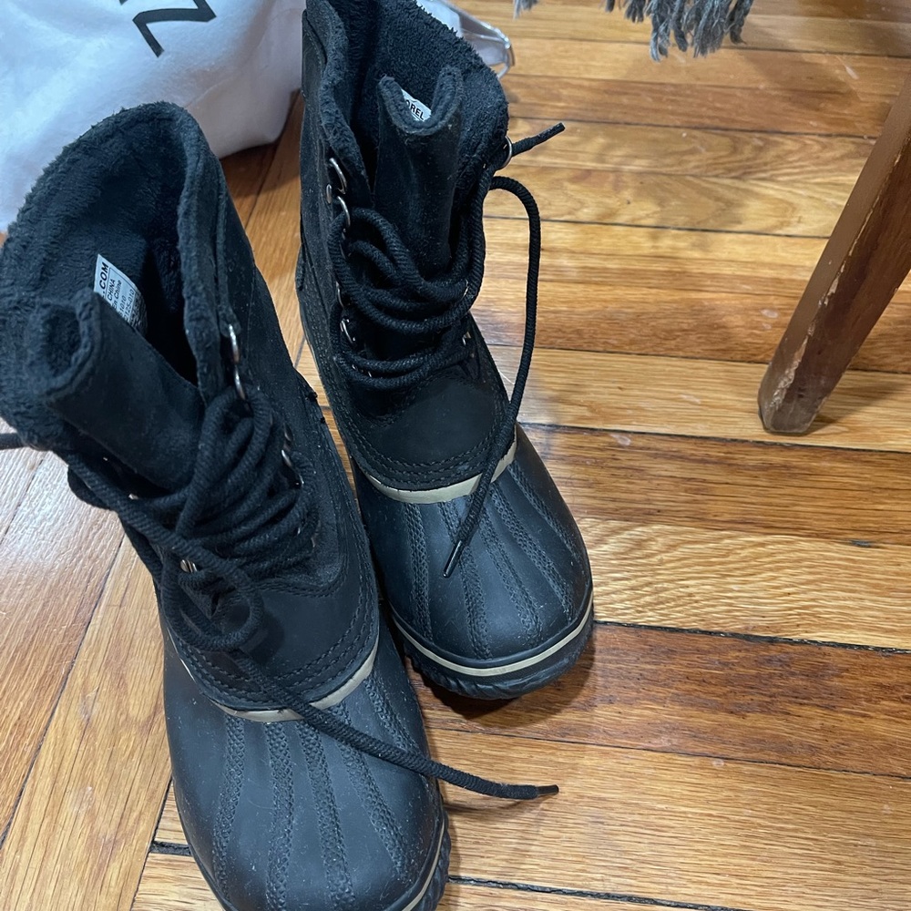 Sorel snow boots - women size 7
